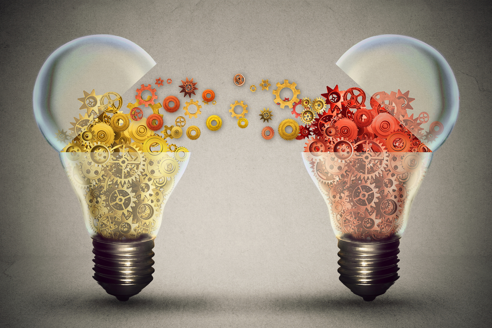 innovazione aperta: concetto di open innovation rappresentato dallo scambio di idee
