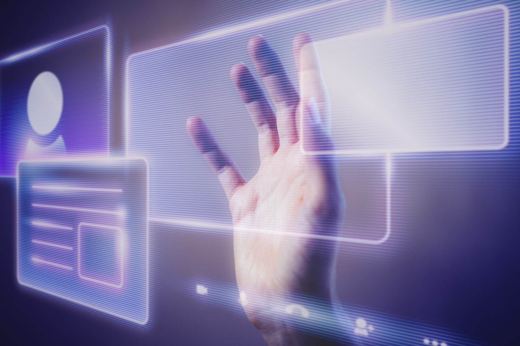 NFV: persona che usa un touch screen