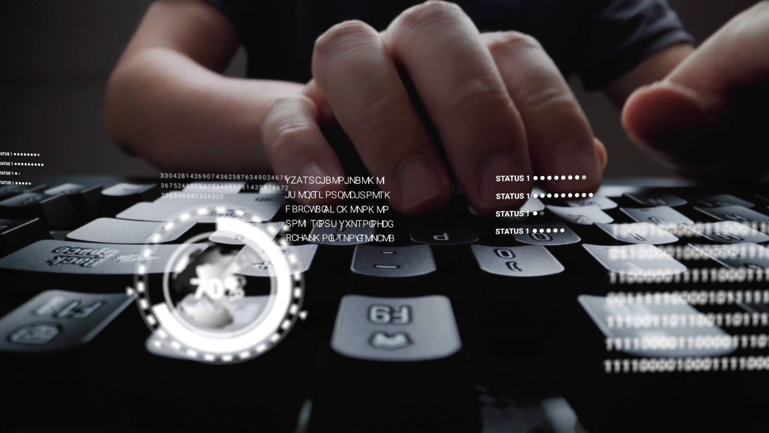 test automation: sviluppatore che scrive al pc